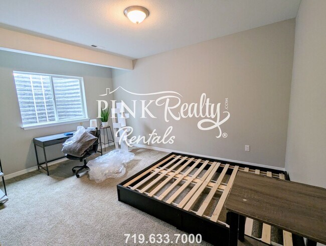 Building Photo - 3286 Golden Meadow Way