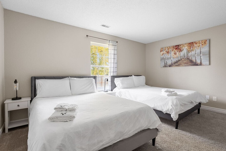 Building Photo - 9791 Stonewall Ln