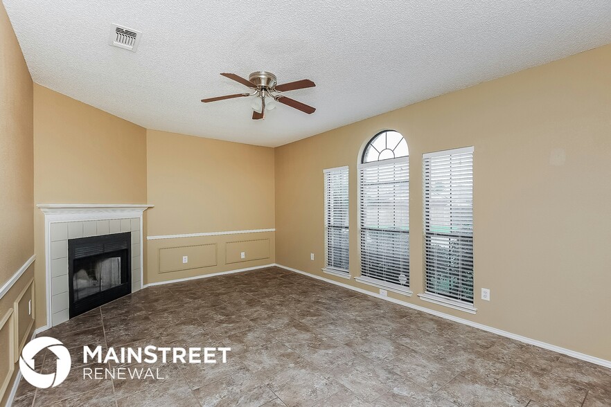 Building Photo - 645 Lemon Dr