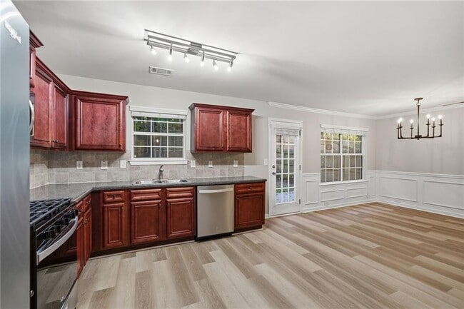 Building Photo - 326 Hidden Creek Ln