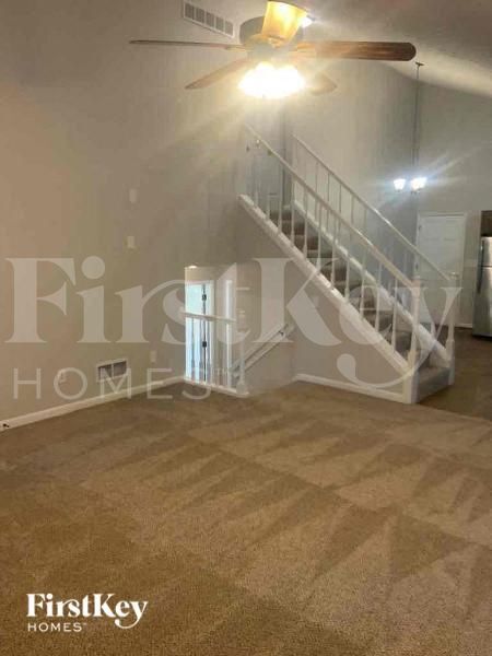 Building Photo - 2876 Fieldstone Dr SE