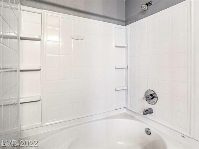 Building Photo - 7119 S Durango Dr