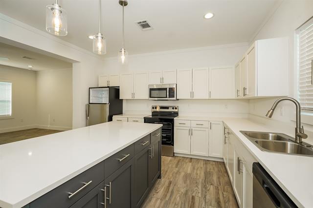 Building Photo - 2003 E Overton Rd