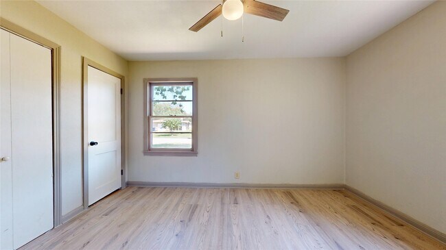 Building Photo - 1501 13th St N