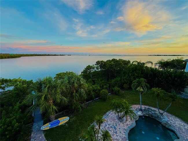Building Photo - 1661 Seabreeze Dr