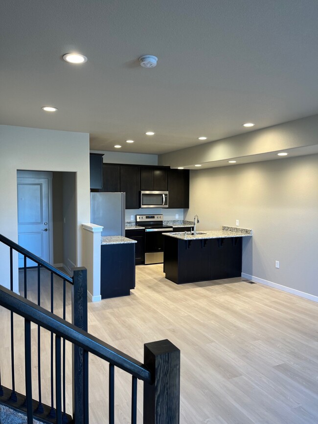 Building Photo - 6735 Carriage Meadows Dr