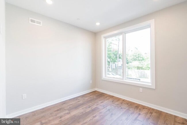 Building Photo - 435 N 35th St