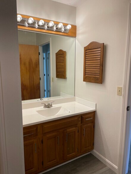 Second Floor Full Bath - 60 Brickyard Rd