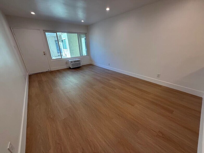 Building Photo - 5307 Sepulveda Blvd