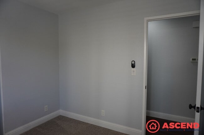 Building Photo - Beautiful Home Located in Rosedale!