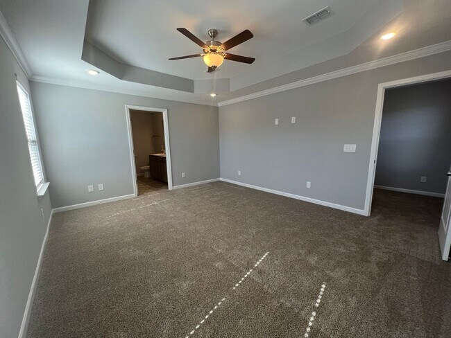 Building Photo - 41 Country Cir