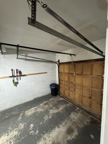 One car attached garage - 2 Belmont