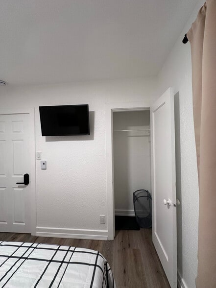 Building Photo - 3309 S Proctor St