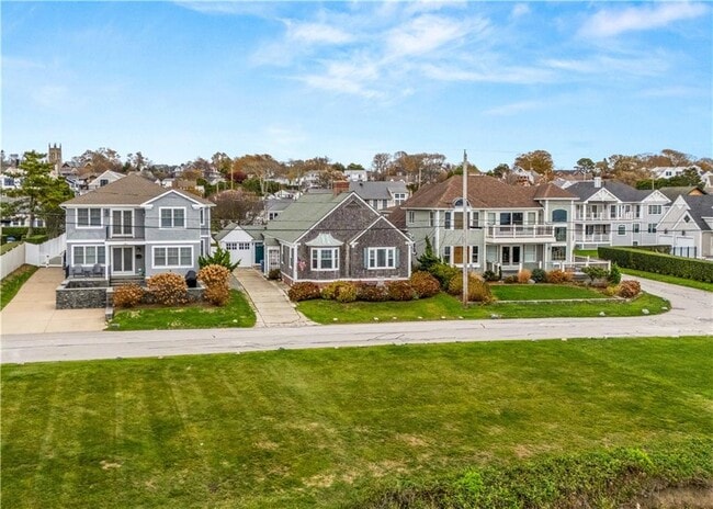 Building Photo - 112 Esplanade