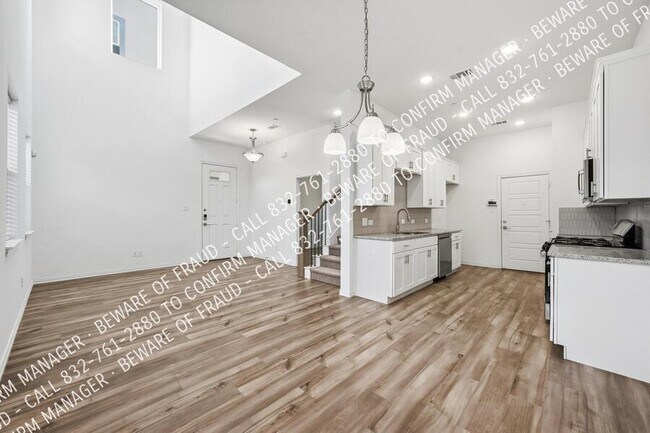 Building Photo - 4355 Hebron St