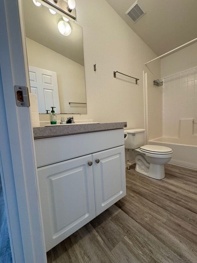 Building Photo - COMING SOON! NOW TAKING APPLICATIONS! An Outdoor Entertainer's Dream on the Majestic Oregon Coast!