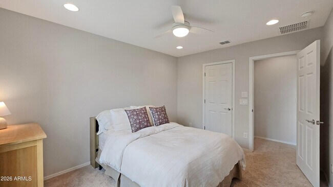 Building Photo - 26770 N 71st Dr