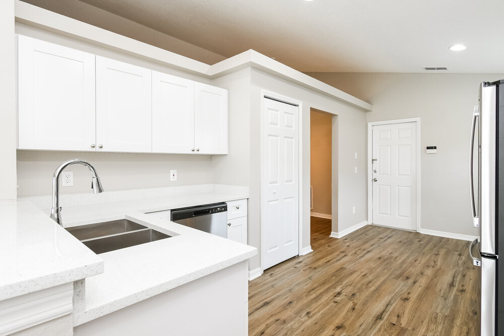 Building Photo - 417 Halstead Dr