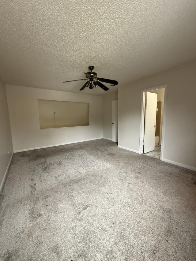 Building Photo - 2 bedroom in Jacksonville FL 32210