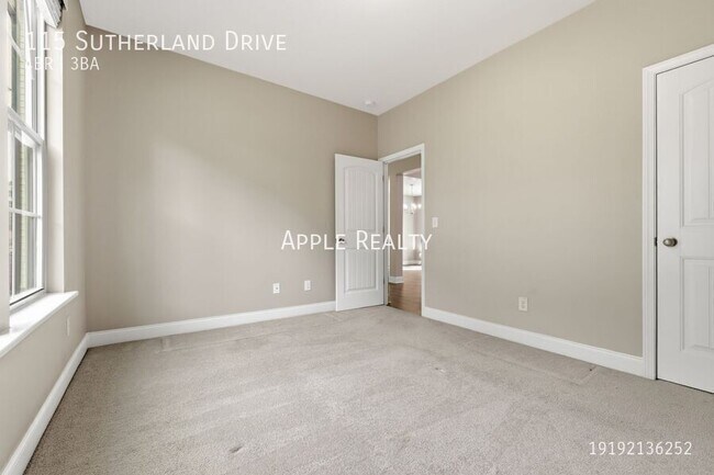 Building Photo - 115 Sutherland Dr