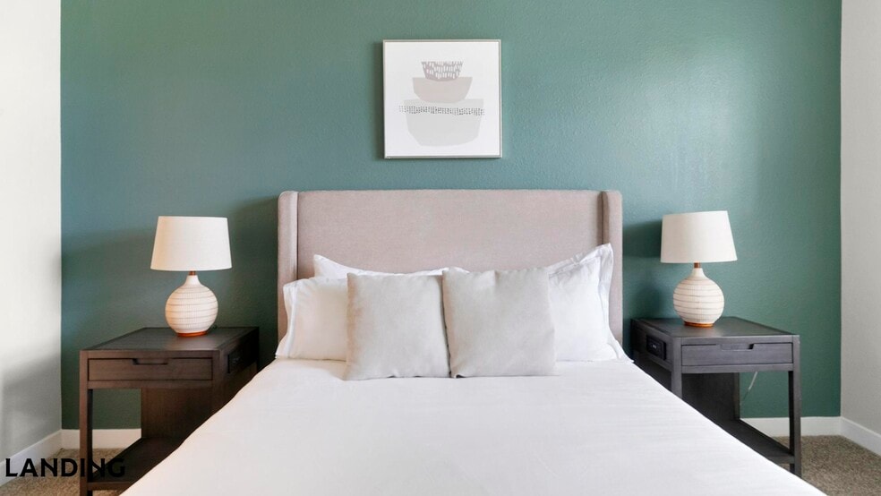 Building Photo - 215 Hunters Lk Wy