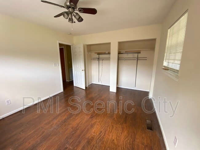 Building Photo - 1220 Gadd Rd