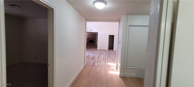 Building Photo - 7664 Angel Crest Cir