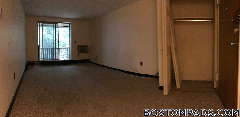 Building Photo - 144 Kenrick St