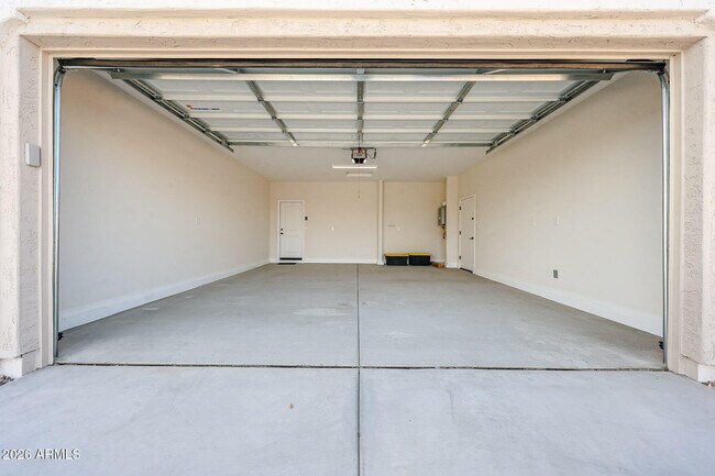 Building Photo - 25465 N 172nd Dr