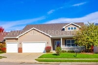 Building Photo - 4 Bedroom 3 Bath in Glynn Village!