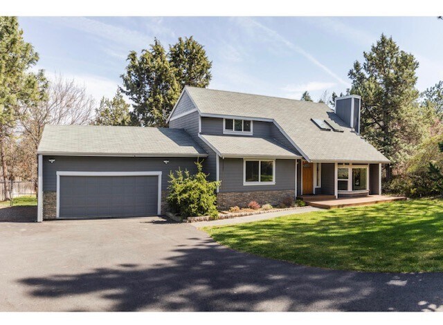 Primary Photo - 60642 Devon Cir