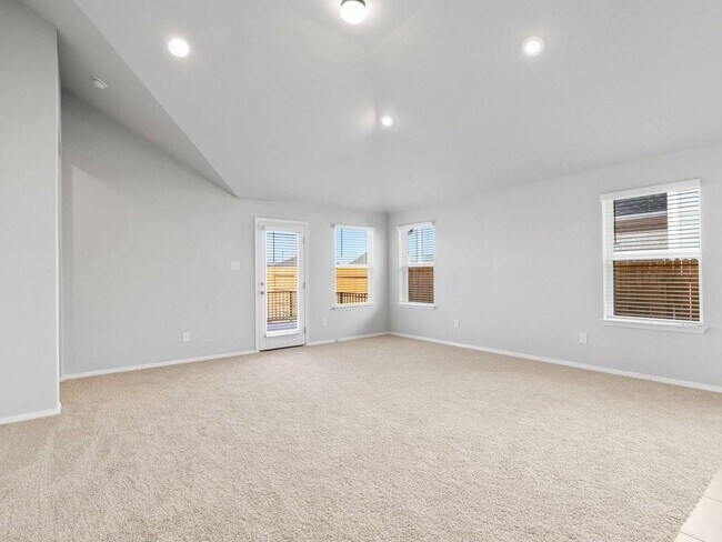Building Photo - 308 Rimrock Ct