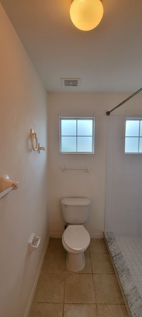 Building Photo - Charming 2/2 townhouse in Eagle Trace
