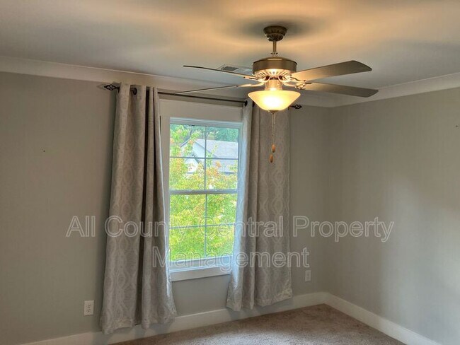 Building Photo - 415 Sunbelt Dr
