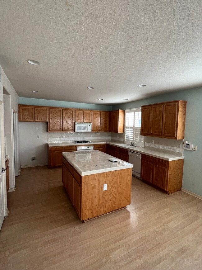 Building Photo - 2636 Carson Way