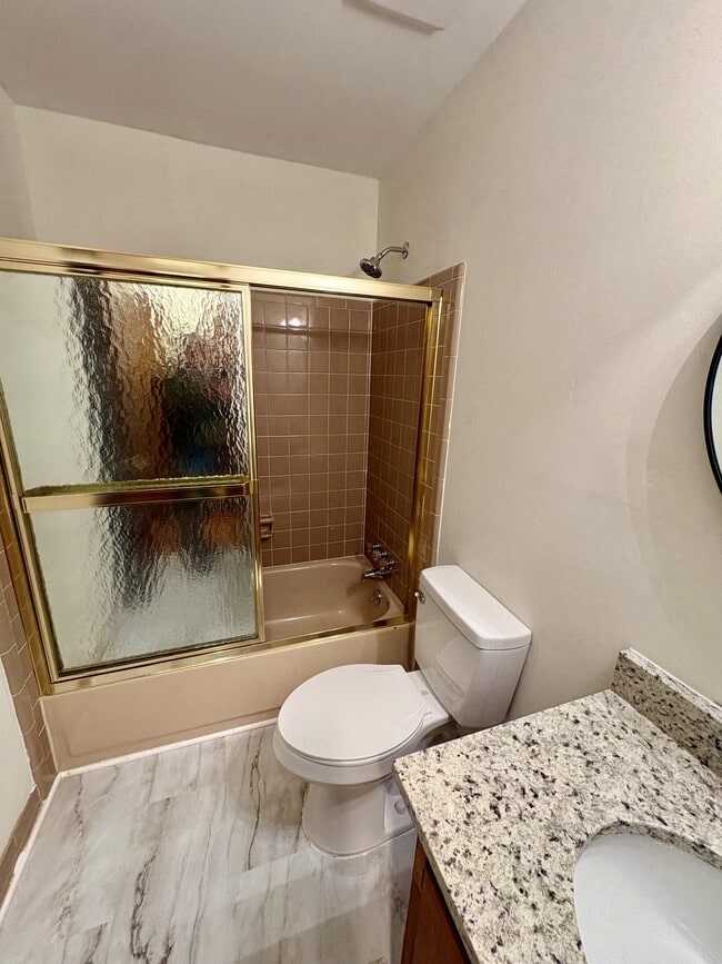 Building Photo - 5 Sweet Branch Ct