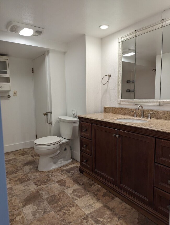 Building Photo - 11338 S 2700 W