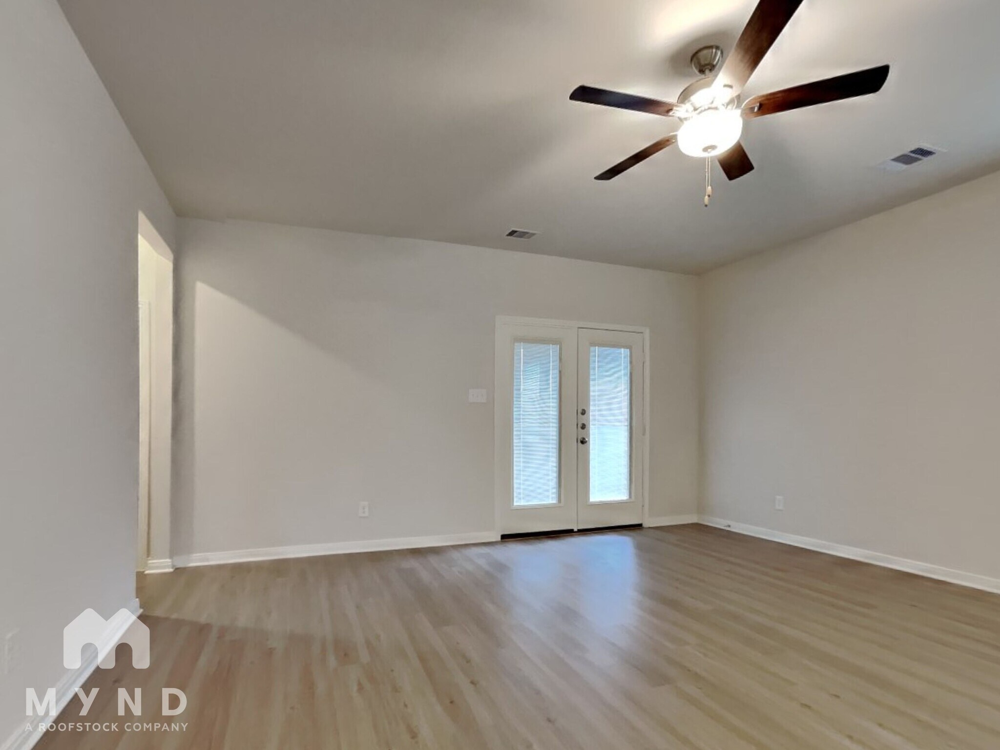 Building Photo - 15480 Maple Ter Dr