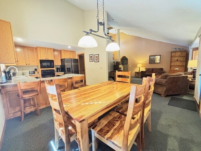 Building Photo - 58120 Gannet Lane, Lot #27, Sunriver OR 97701