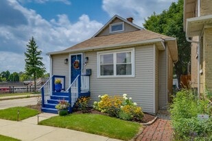 Building Photo - 927 S Taylor Ave