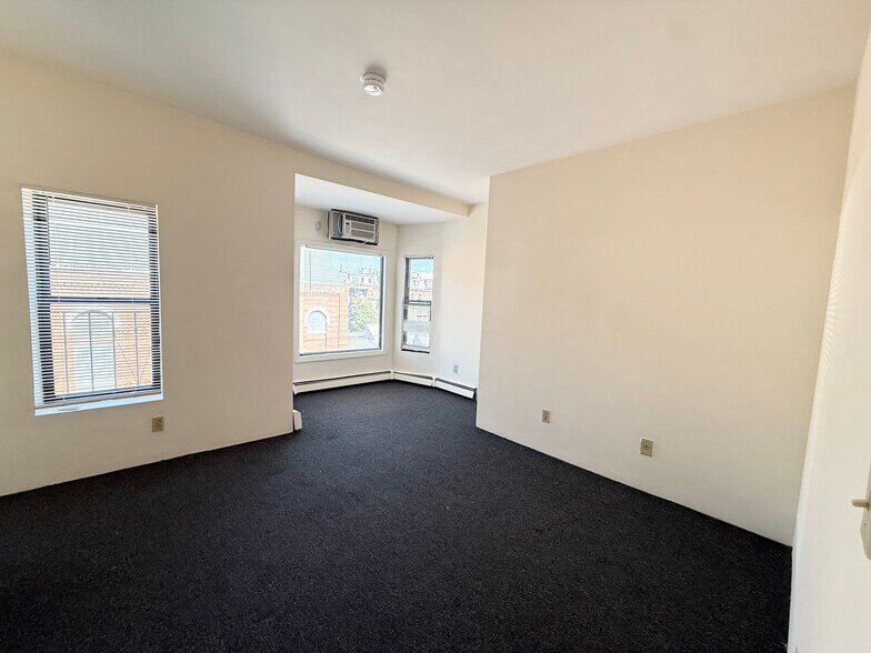 Building Photo - 590 Columbus Ave