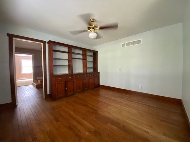 Building Photo - Coming Soon!!! Beautiful, Picture Perfect ...