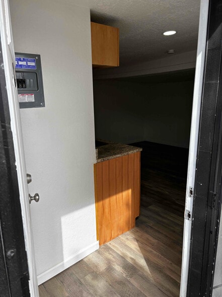 Building Photo - 1325 San Andres Ave NW