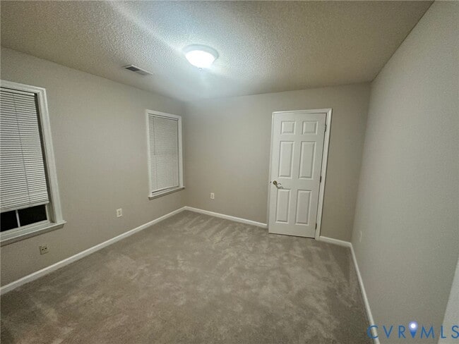 Building Photo - 5442 Fuller Dr