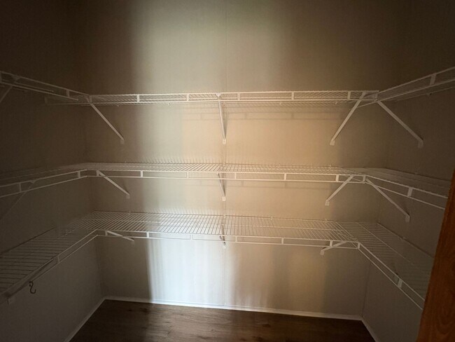 Building Photo - For Rent