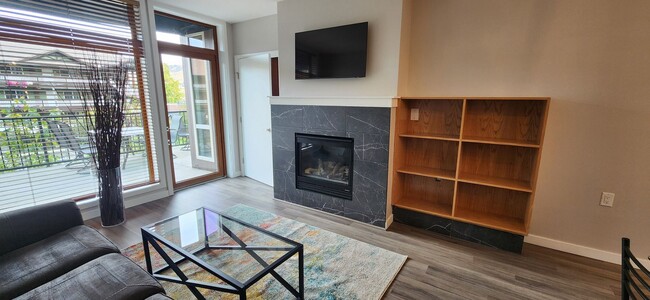 Building Photo - YEAR ROUND 2 Bedroom/2 Bathroom with Amenities Included