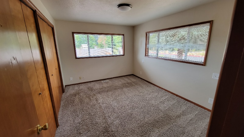 Building Photo - 1302 Otter Ln