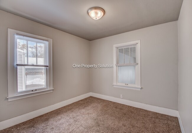 Building Photo - 7005 Broadway