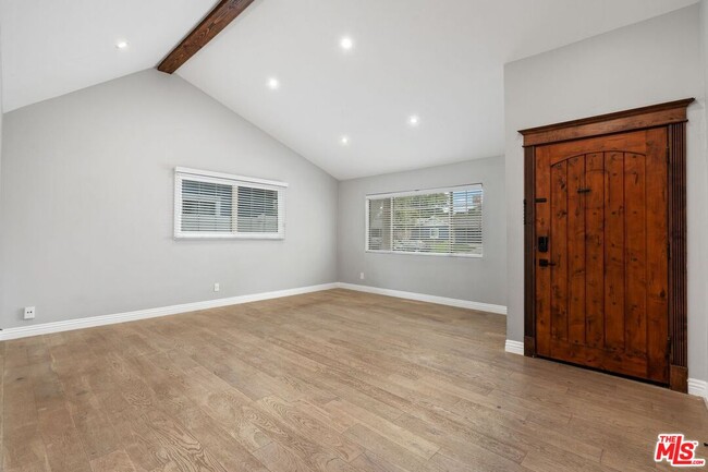Building Photo - 23922 Archwood St