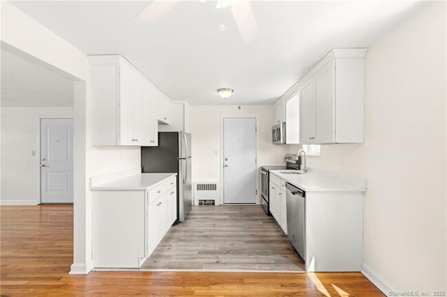 Building Photo - 30 Arnold Way